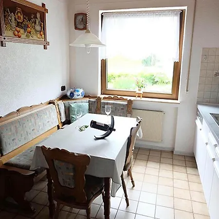 Eifel Garden Hideaway アパート Oberstadtfeld